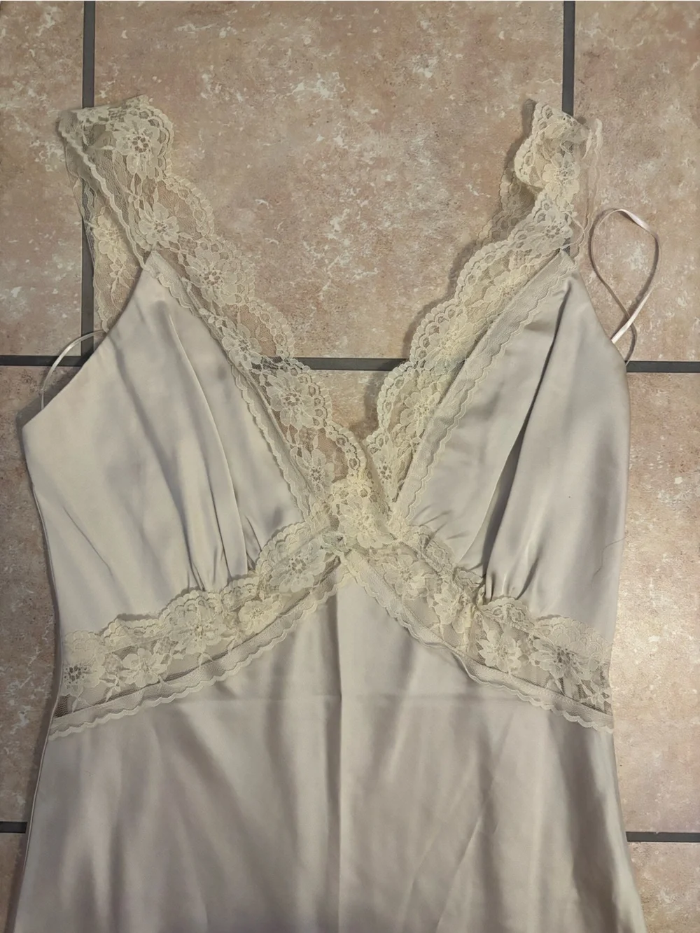 Abercrombie & Fitch Cream Lace-Trim Maxi Slip Dress - Picture 3 of 6